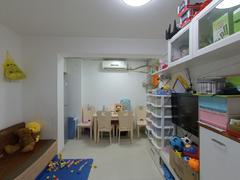 国展苑 精装自住两房出售,楼层好