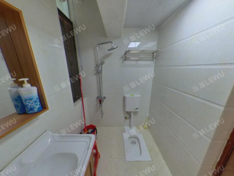 中山观海园卫生间照片_观海园 4室2厅193.18m²整租