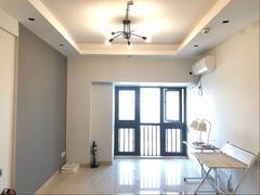 豪方天际 3室2厅75m²整租