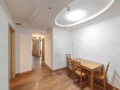 和平广场 4室1厅84m²整租