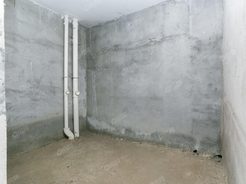 中山海伦堡六期卧室照片_海伦堡六期 别墅好房。毛坯。自己装修