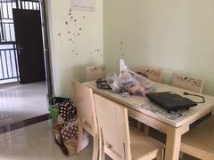 东方瑞景苑 新出房源，户型方正，花园中间，住家安静舒适