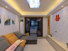 绿都地产少荃府 3室2厅101m²精装修