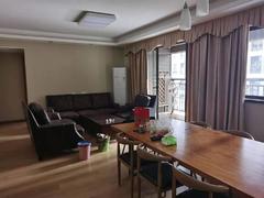 万科天誉 4室2厅127.6m²整租