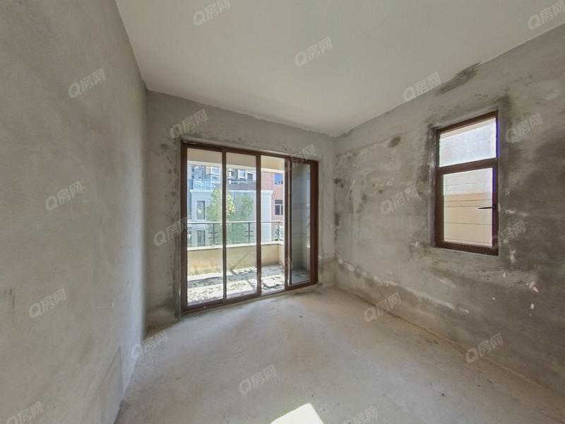 中山奥园香槟花园卧室照片_奥园香槟花园 坦洲别墅  低于市场价急卖 大露台大花园带车位