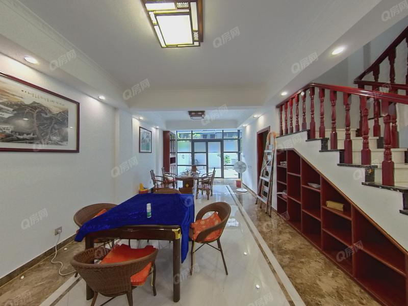 中山锦绣国际花城3期客厅照片_锦绣国际花城3期 别墅好房,分3层,使用面积大.居住舒服,值得购买