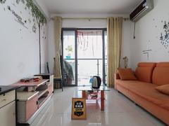 万象天成 新出房源，户型方正，花园中间，住家安静舒适