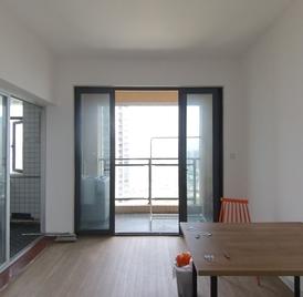 名居广场 5室1厅131m²整租