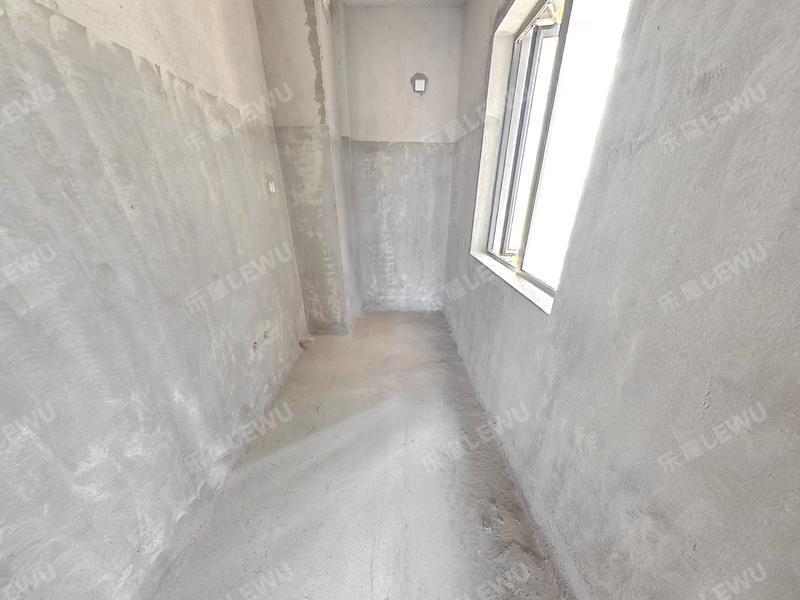 中山御城金湾花园厨房照片_御城金湾花园 3室2厅136.96m²毛坯