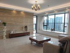 香山美墅果岭 4室2厅178m²整租