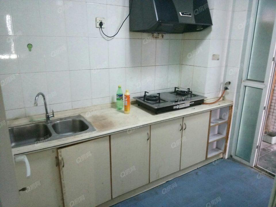 建业大厦 3室1厅86m²整租