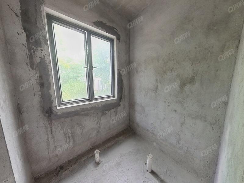 中山佳境康城臻盛园厨房照片_佳境康城臻盛园 5室2厅312m²毛坯