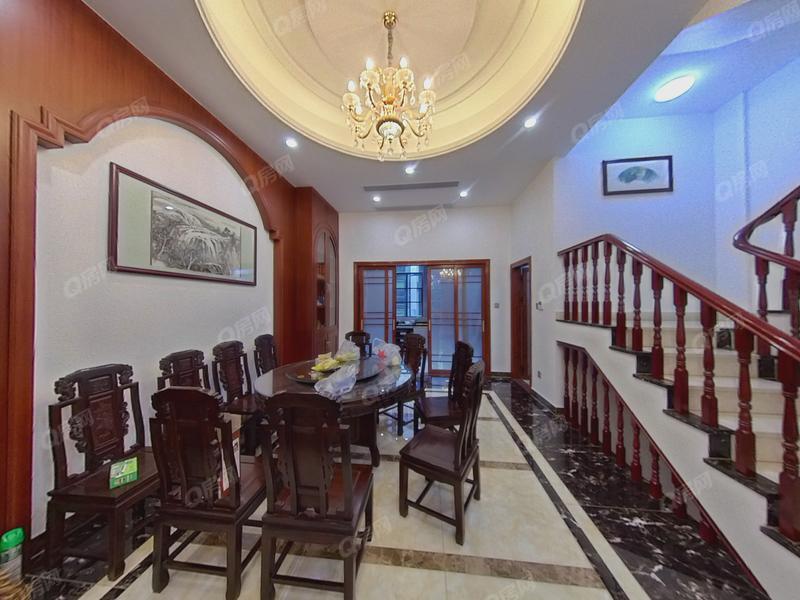 中山锦绣国际花城3期餐厅照片_锦绣国际花城3期 别墅好房,分3层,使用面积大.居住舒服,值得购买