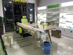 名居广场 4室2厅120m²整租