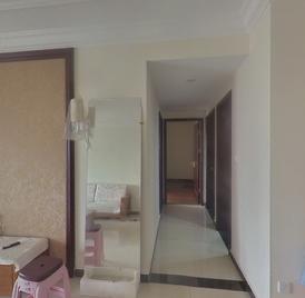恒大绿洲 3室2厅118m²精装修