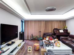 香山里二期 4+1户型,方正居家舒服,住家装修。
