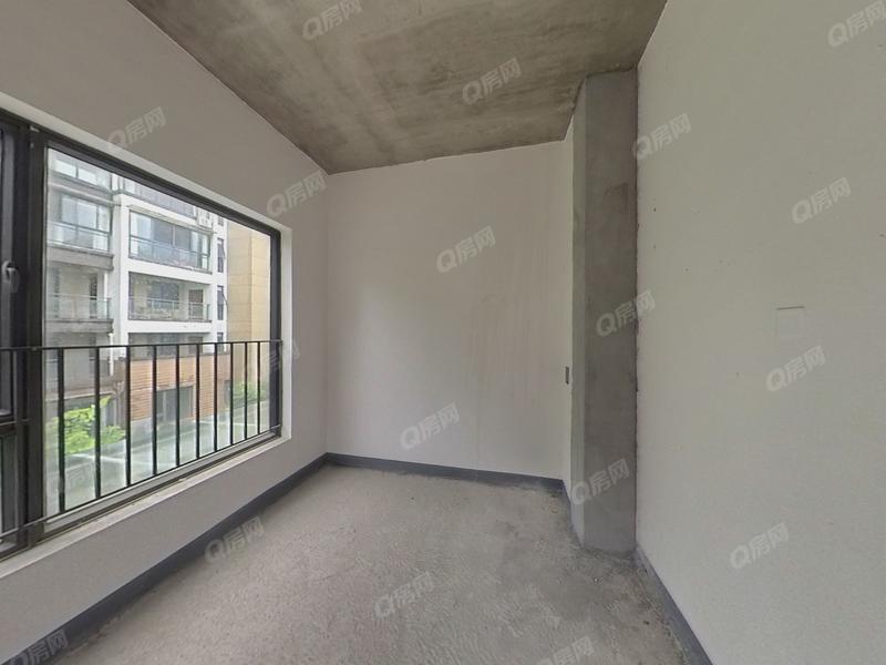 中山佳境康城臻盛园卧室照片_佳境康城臻盛园 5室2厅312m²毛坯