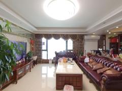 鸿威海怡湾 4室2厅141.31m²整租