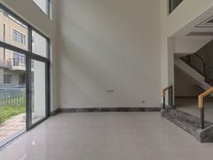 锦绣海湾城10期 4室2厅172m²精装修