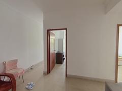 山水花城 3室2厅79m²精装修