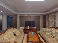 学府名都 5室3厅175.93m²精装修