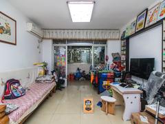 龙园山庄 3室2厅71.33m²整租