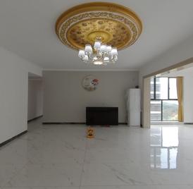 博海名苑 8室2厅142m²整租