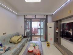 鸿徽苑 3室2厅94m²精装修