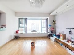 百仕达花园四期西区 4室2厅146.8m²精装修