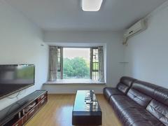 格力香樟 2室2厅93m²整租,家私电齐全,拎包即可入住