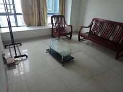 雍翠华府 3室2厅76m²整租