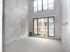 保利林语 4室2厅258.9m²毛坯