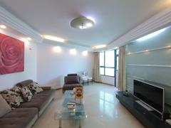 新港鸿 3室2厅122.12m²整租