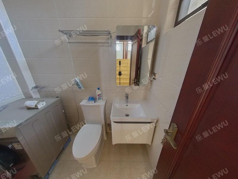 中山云山雅墅二、三期卫生间照片_云山雅墅二、三期 红本在手！3室3厅216m²满五年！