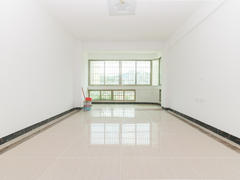 金洋花园 3室2厅108m²精装修