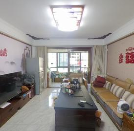 高铁都市花园 4室2厅139.86m²精装修