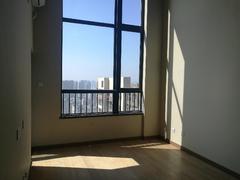 万科天誉 3室2厅66m²整租