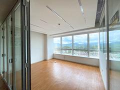 瑞思国际 黄贝岭一手房东出租,户型方正朝南采光好,3+1格局