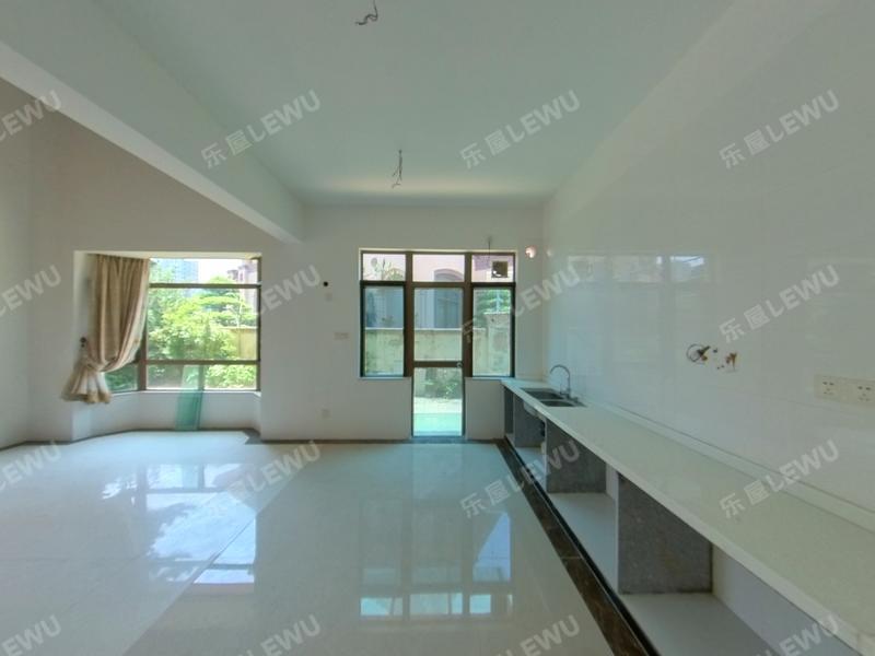 中山凯茵新城碧云天厨房照片_凯茵新城碧云天 4室2厅240m²普通装修