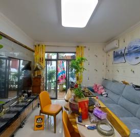 东方瑞景苑 3室2厅89.43m²满五年
