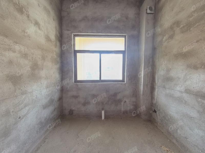 中山中山奥园爱琴湾一期厨房照片_中山奥园爱琴湾一期 4室2厅237.89m²毛坯  