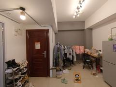 庐山大厦 3室1厅75.55m²整租
