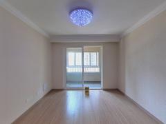 万科森林公园嘉庭 3室2厅88m²精装修