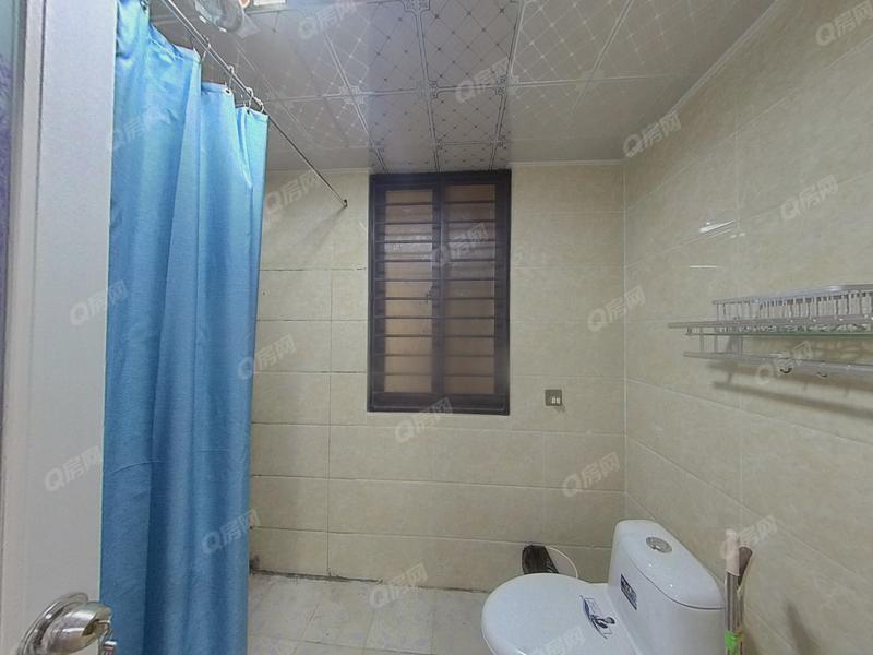 合肥华盛大运城二期卫生间照片_华盛大运城二期 3室2厅90m²普通装修