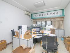 风临国际 龙岗三号线吉祥站精装二房,新亚洲可用,业主诚心出售