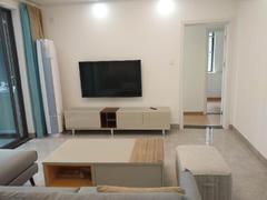 鸿荣源尚峻二期 4室2厅120m²整租