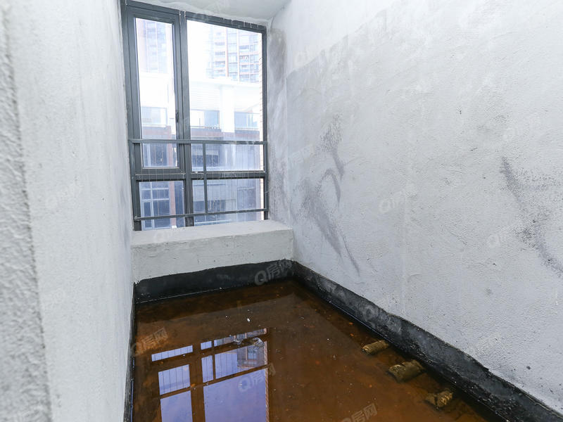 中山海伦堡六期卫生间照片_海伦堡六期 别墅好房。毛坯。自己装修