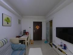 龙城金地中心 新出房源，户型方正，花园中间，住家安静舒适