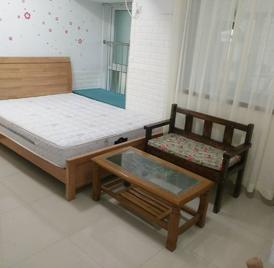 蜜园  （新上）精装修 保养不错 南北通透 看房方便