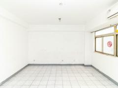 特力大厦 1室0厅46m²整租